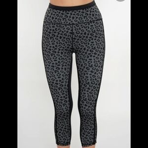 Host pick - NEW Anthro ALLFENIX charcoal Jagger 7/8 legging